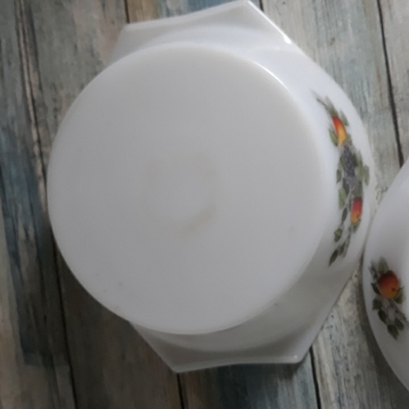 Vintage oven ware Fruit Motif 2pc - Picture 3 of 5